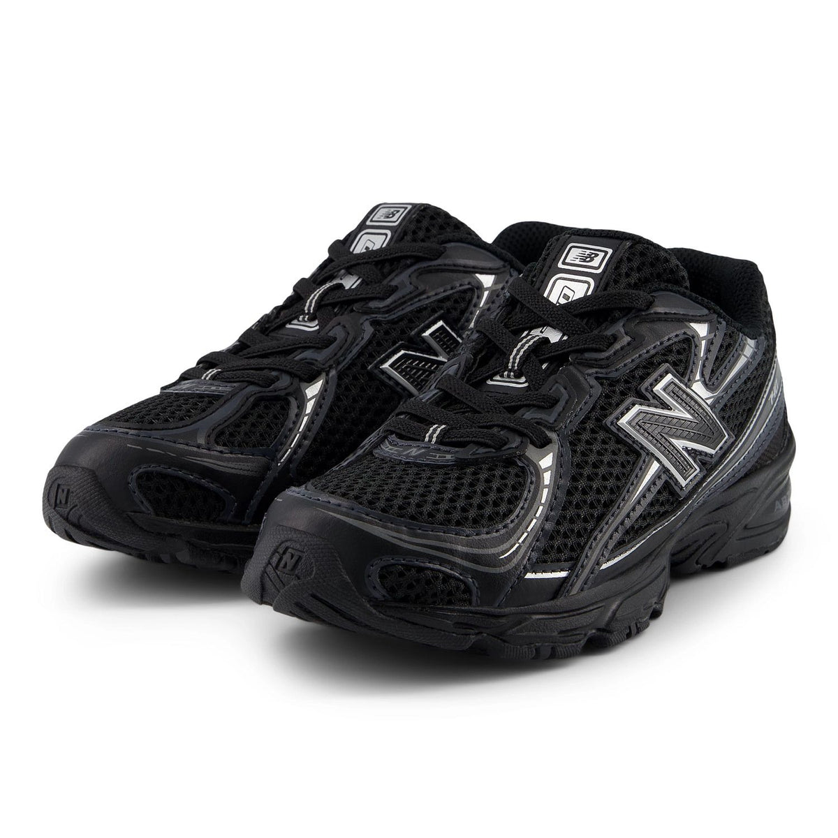 New Balance Boys' 740 Bungee Lace Shoes-10