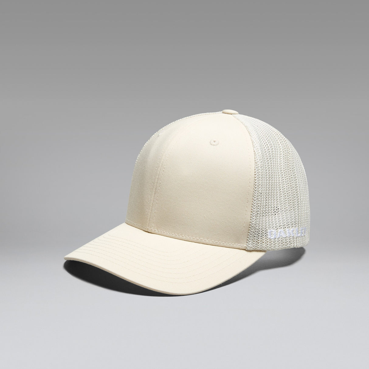 Oakley Golf Cresting Trucker Hat-1
