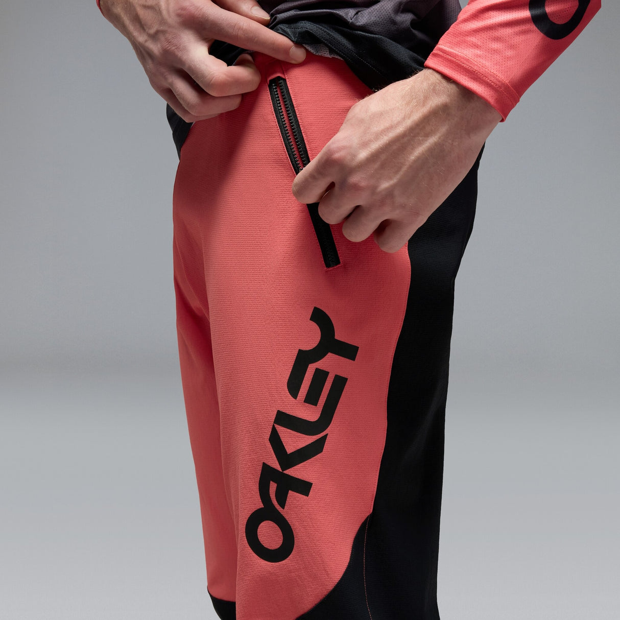 Oakley Men's Maven Scrub Pants-5