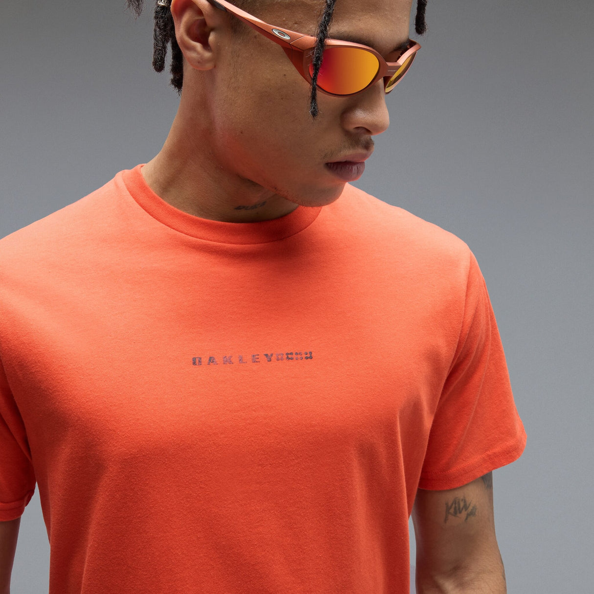 Oakley Men's Futurescape Logo Hibiscus Tee-6