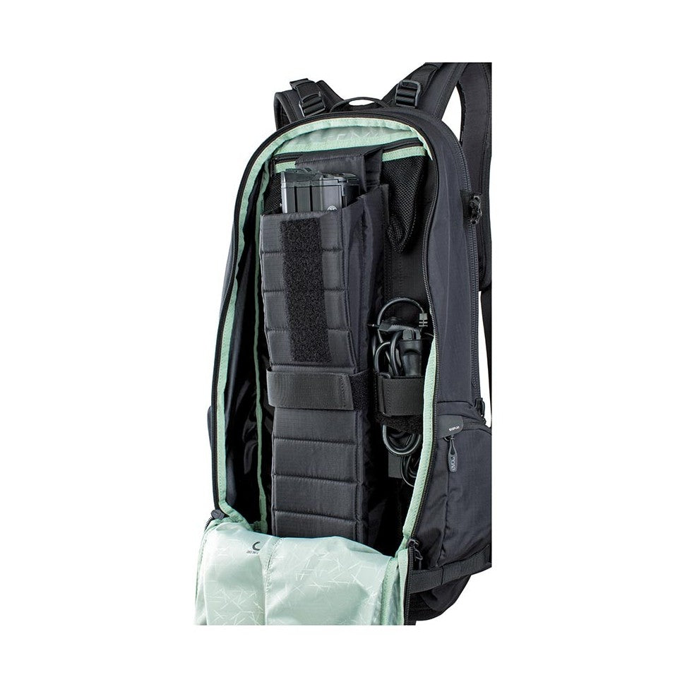 EVOC FR Trail E-Ride Protector Backpack-10