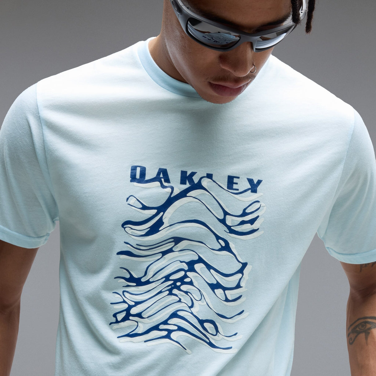 Oakley Men's Waterscape Waves Tee-5