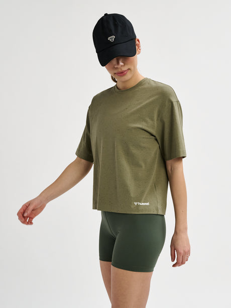 Hummel Women's Mt Ultra Boxy T-Shirt Womens Apparel Shirts & Tops