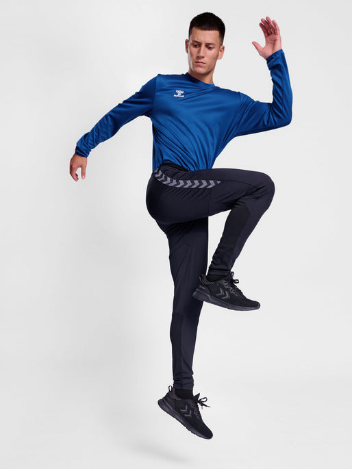 Hummel Men's Essential Sweatshirt Mens Apparel Sweatshirts & Fleece