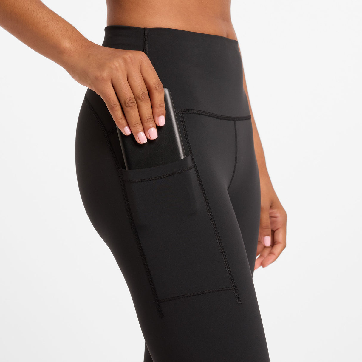 New Balance Women's NYC Marathon Sleek High Rise Legging 23 Womens Apparel Pants & Sweatpants