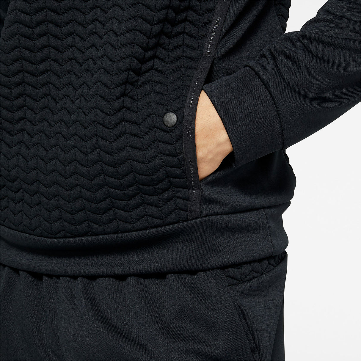 New Balance Men's Heatloft Pullover Hoodie Mens Apparel Sweatshirts & Fleece