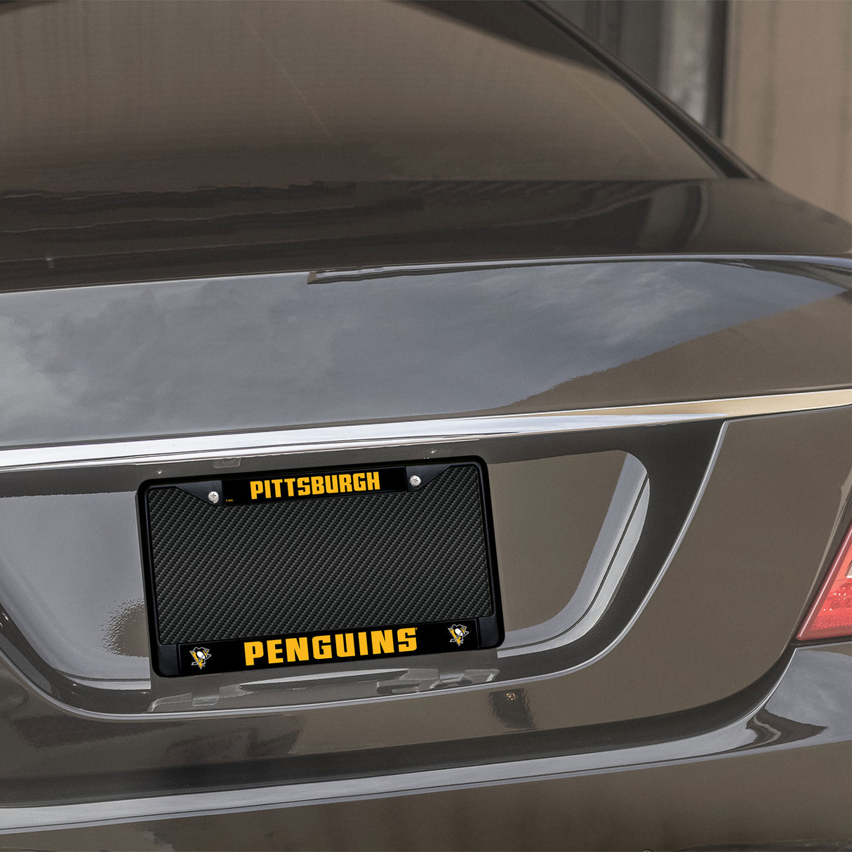 NHL Pittsburgh Penguins Black Chrome License Plate Frame Fan Gear NHL Pittsburgh Penguins