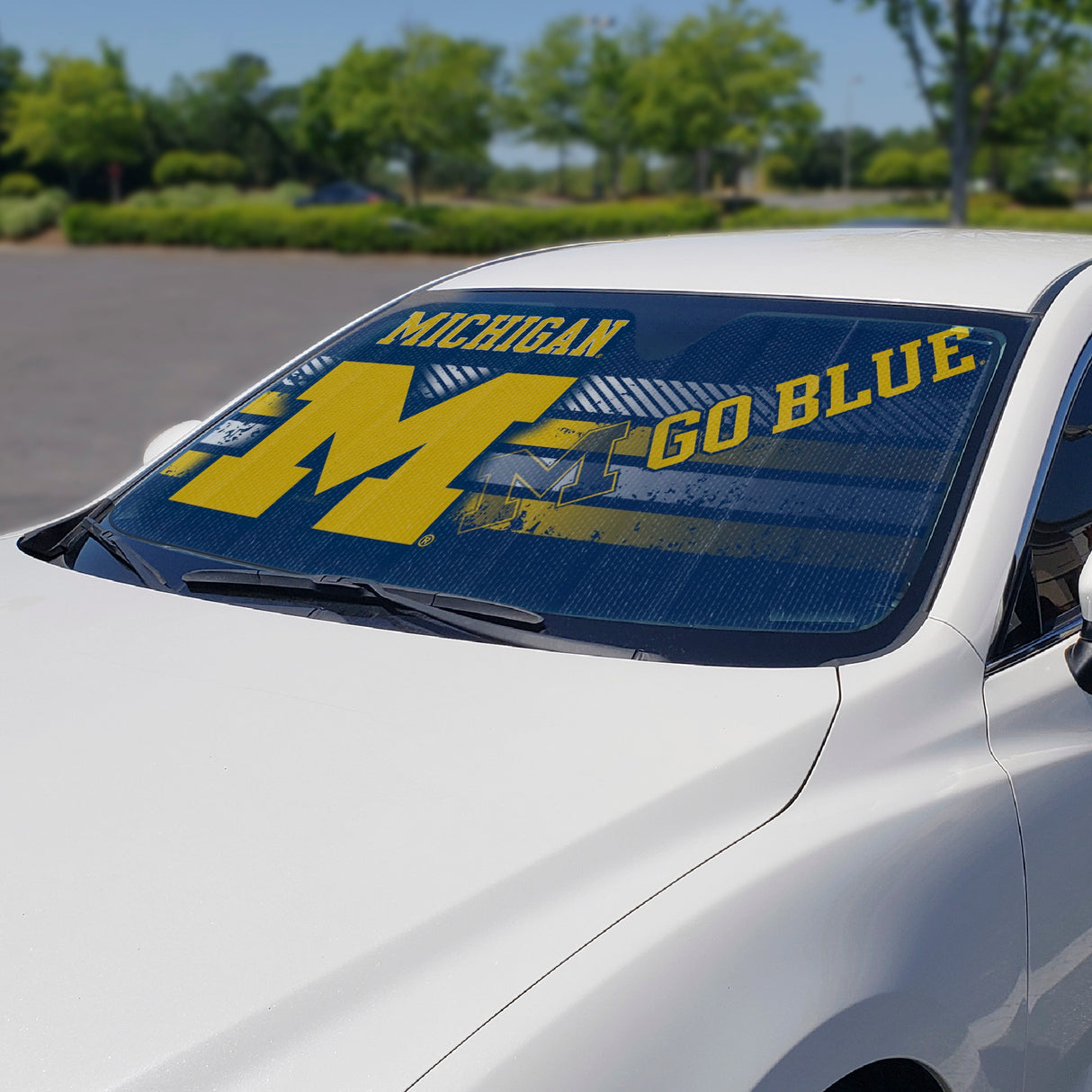 Fanmats Michigan Wolverines Windshield Sun Shade Fan Gear NCAA Michigan Wolverines