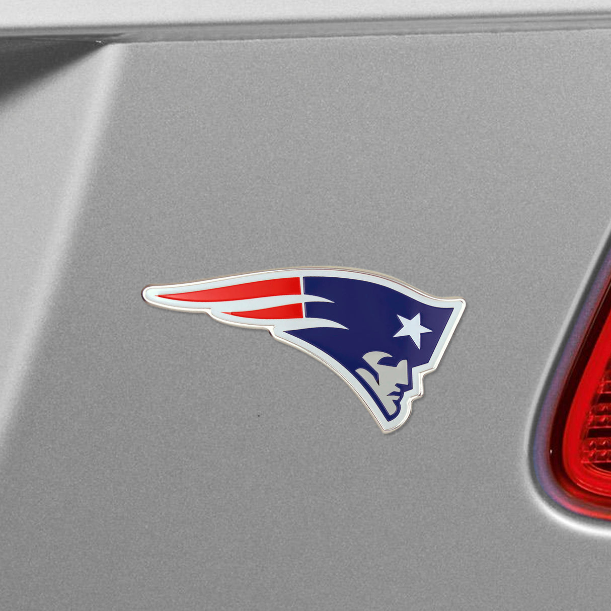 Fanmats New England Patriots Heavy Duty Aluminum Embossed Color Emblem Fan Gear NFL New England Patriots