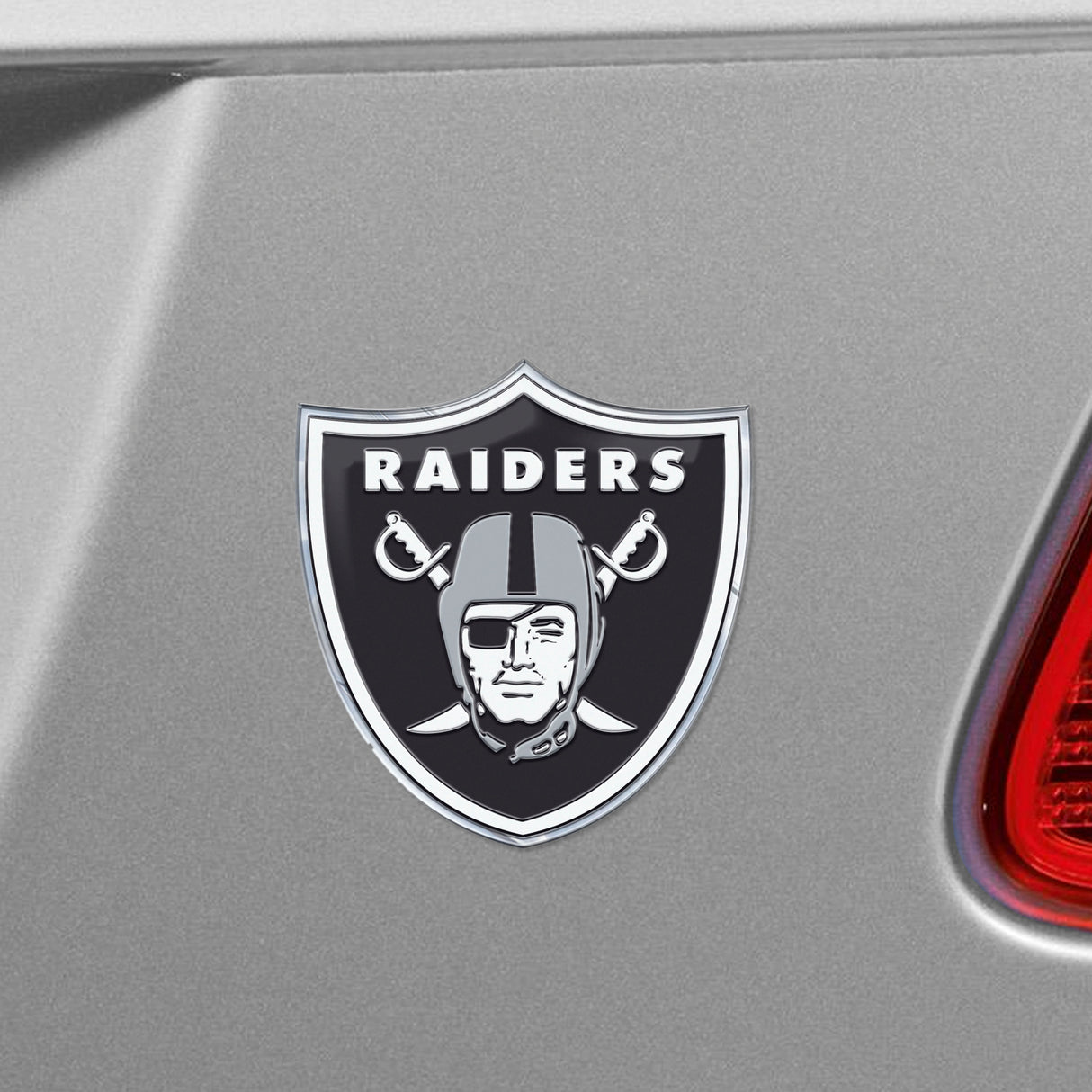 Fanmats Las Vegas Raiders Heavy Duty Aluminum Embossed Color Emblem Fan Gear NFL Las Vegas Raiders