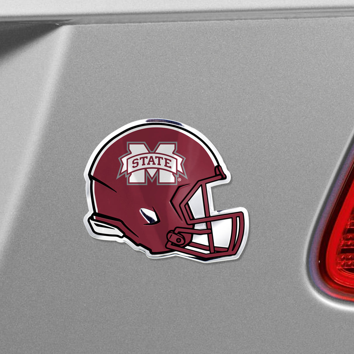 Fanmats Mississippi State Bulldogs Heavy Duty Aluminium Helmet Emblem Fan Gear NCAA Mississippi State Bulldogs