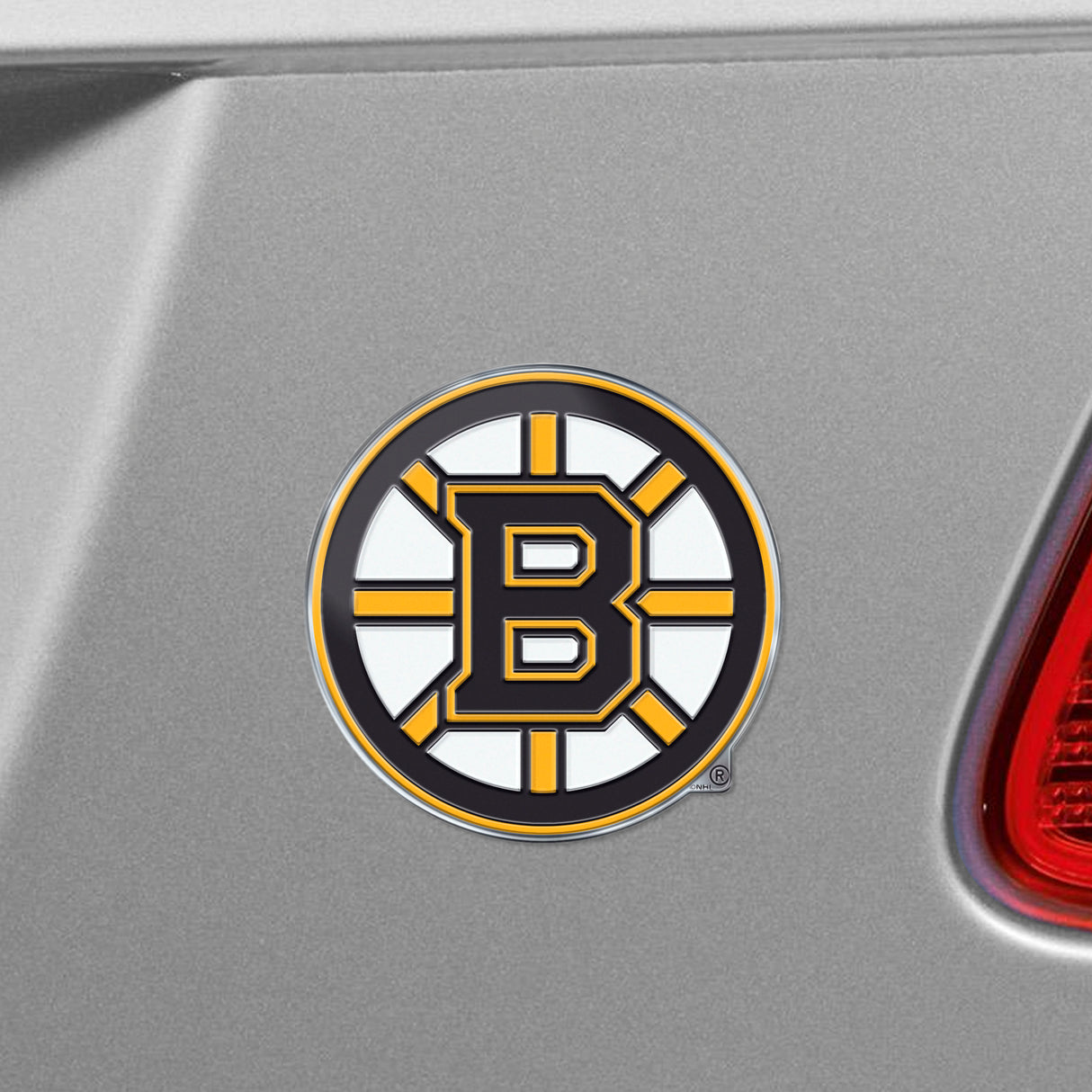 Fanmats Boston Bruins Heavy Duty Aluminum Embossed Color Emblem Fan Gear NHL Boston Bruins