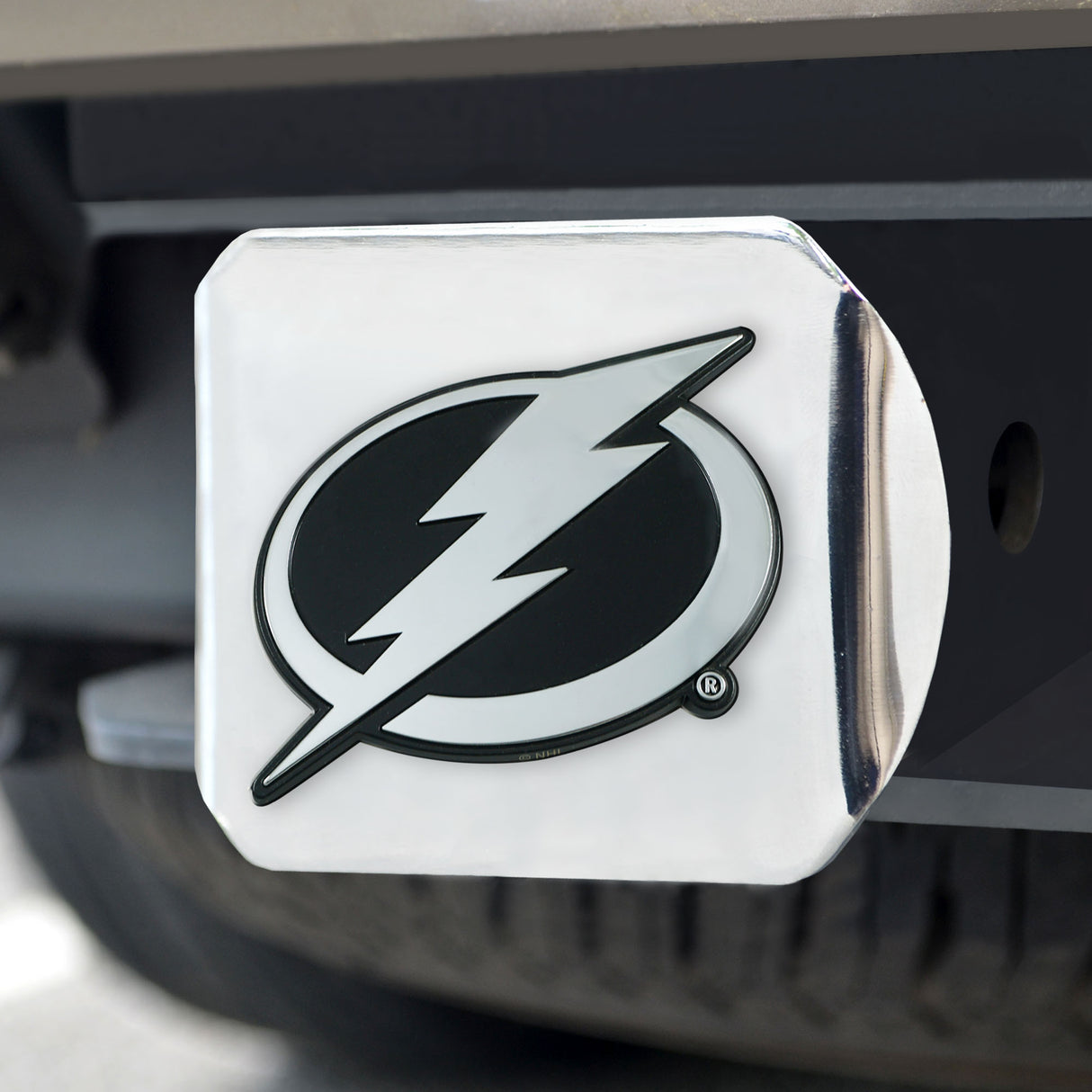 Fanmats Tampa Bay Lightning Chrome Metal Hitch Cover with Chrome Metal 3D Emblem Fan Gear NHL Tampa Bay Lightning