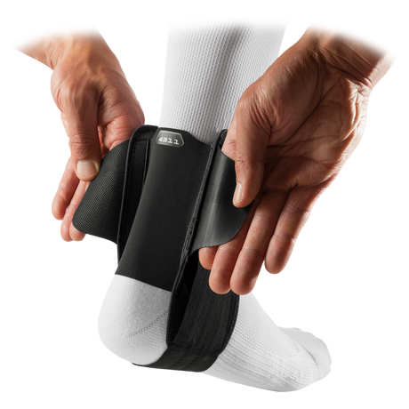 McDavid Stealth w/ Flex-Support Stays Ankle Brace Unisex Accessories Health & Wellness