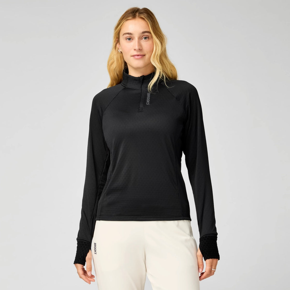 Brooks Women's Momentum Thermal 1/4 Zip Top