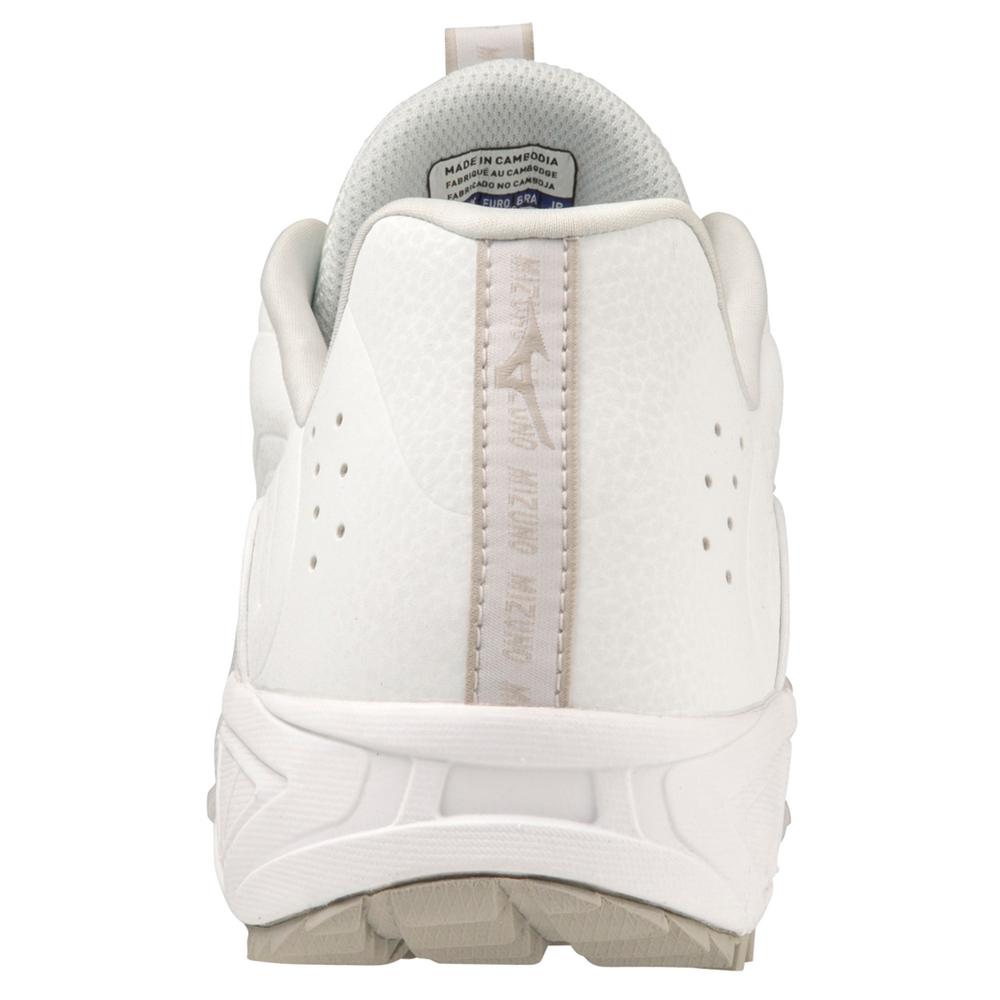 Mizuno Ambition 3 BB Low All Surface Baseball Footwear Adult