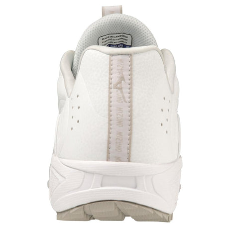 Mizuno Ambition 3 BB Low All Surface Baseball Footwear Adult