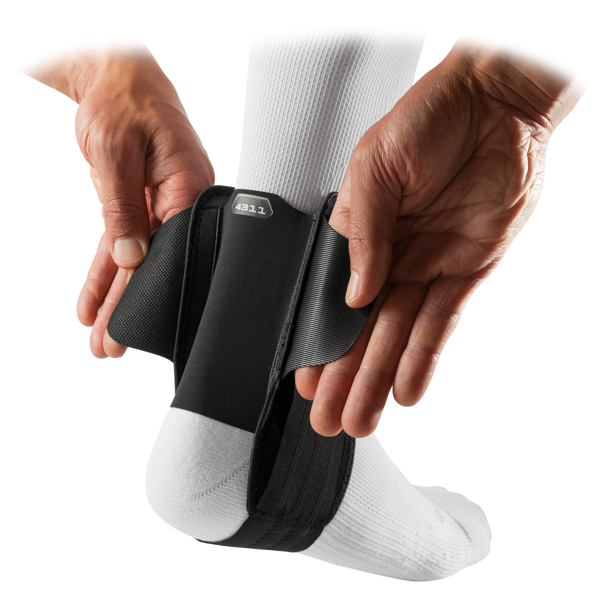 McDavid Stealth w/ Flex-Support Stays Ankle Brace Unisex Accessories Health & Wellness