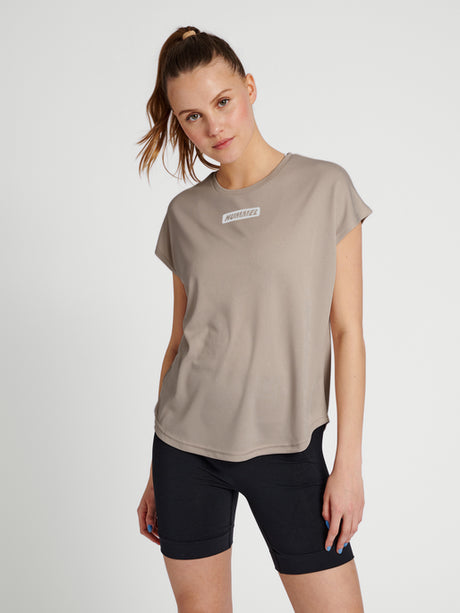 Hummel Women's Te Tola Loose T-Shirt Womens Apparel Shirts & Tops