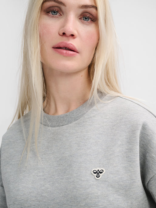 Hummel Men's Loose Crewneck Bee Sweatshirt Mens Apparel Sweatshirts & Fleece