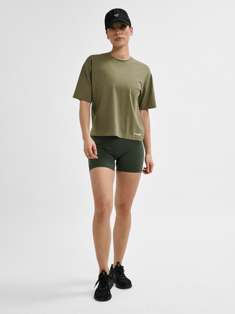 Hummel Women's Mt Ultra Boxy T-Shirt Womens Apparel Shirts & Tops