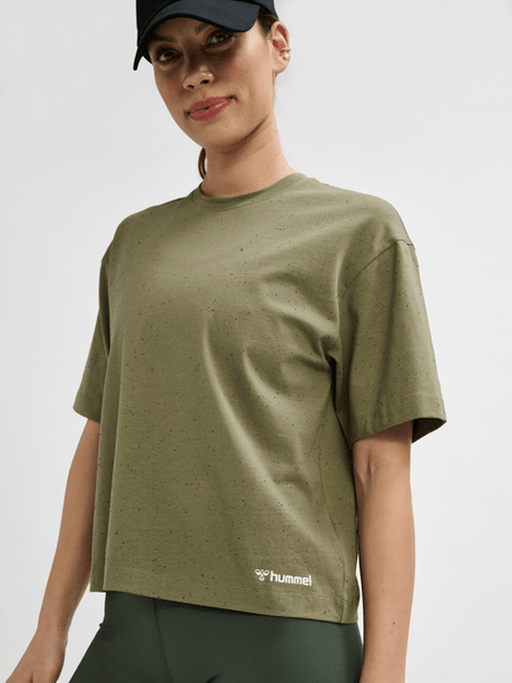 Hummel Women's Mt Ultra Boxy T-Shirt Womens Apparel Shirts & Tops