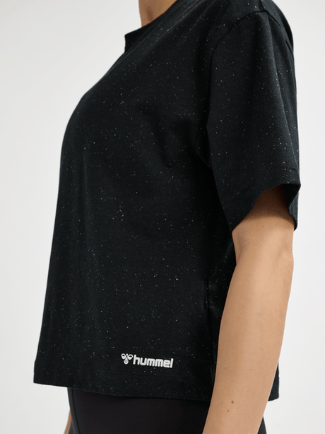 Hummel Women's Mt Ultra Boxy T-Shirt Womens Apparel Shirts & Tops