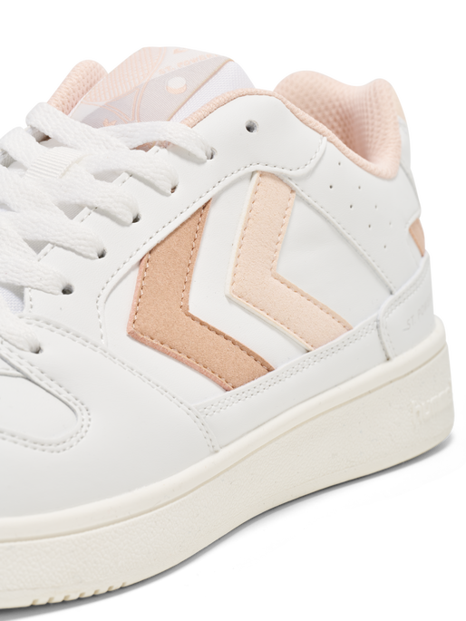 Hummel Women's St. Power Play Tennis Shoe Tennis & Racquet Footwear Womens