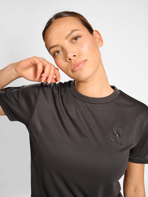 Hummel Women's Active Pl Short Sleeve Jersey Womens Apparel Shirts & Tops