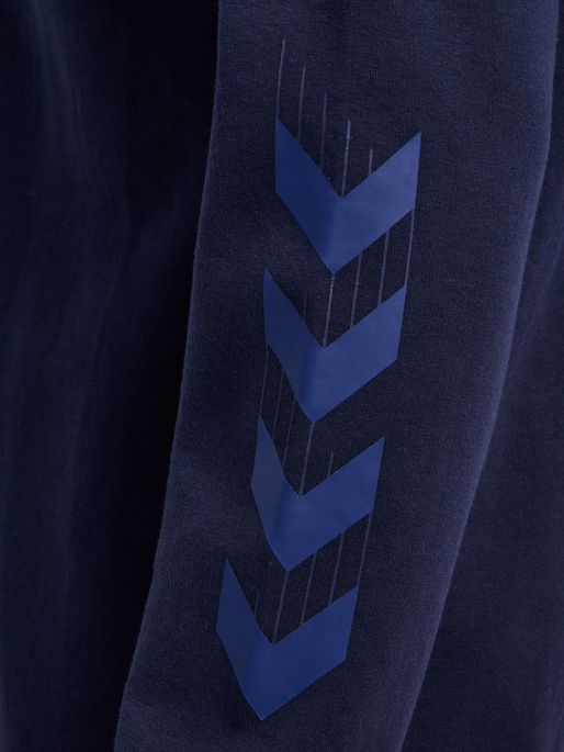 Hummel Men's Travel Sweat Hoodie Mens Apparel Sweatshirts & Fleece