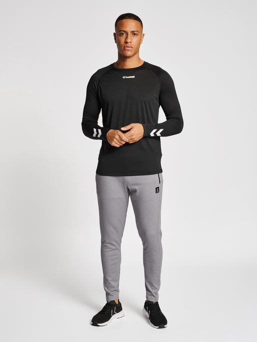Hummel Men's Mt Interval Tapered Pants Mens Apparel Pants & Sweatpants
