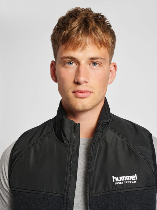 Hummel Men's LGC Charley Fleece Waistcoat Mens Apparel Jackets & Vests