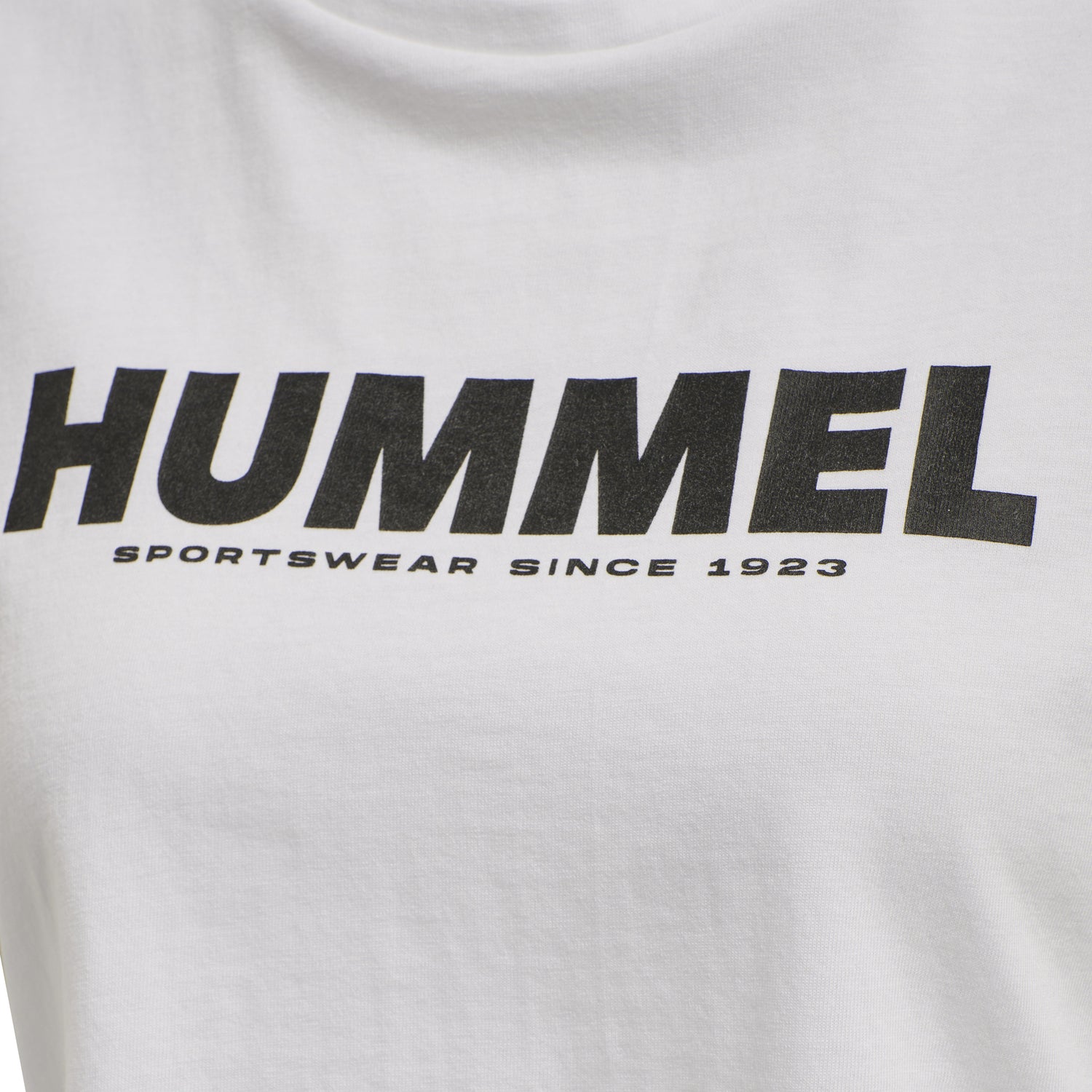 Hummel Women's Legacy Cropped T-Shirt Womens Apparel Shirts & Tops