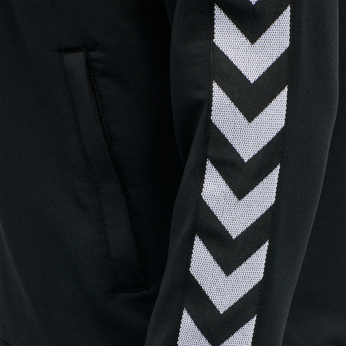 Hummel Men's Nathan 2.0 Zip Jacket Mens Apparel Sweatshirts & Fleece