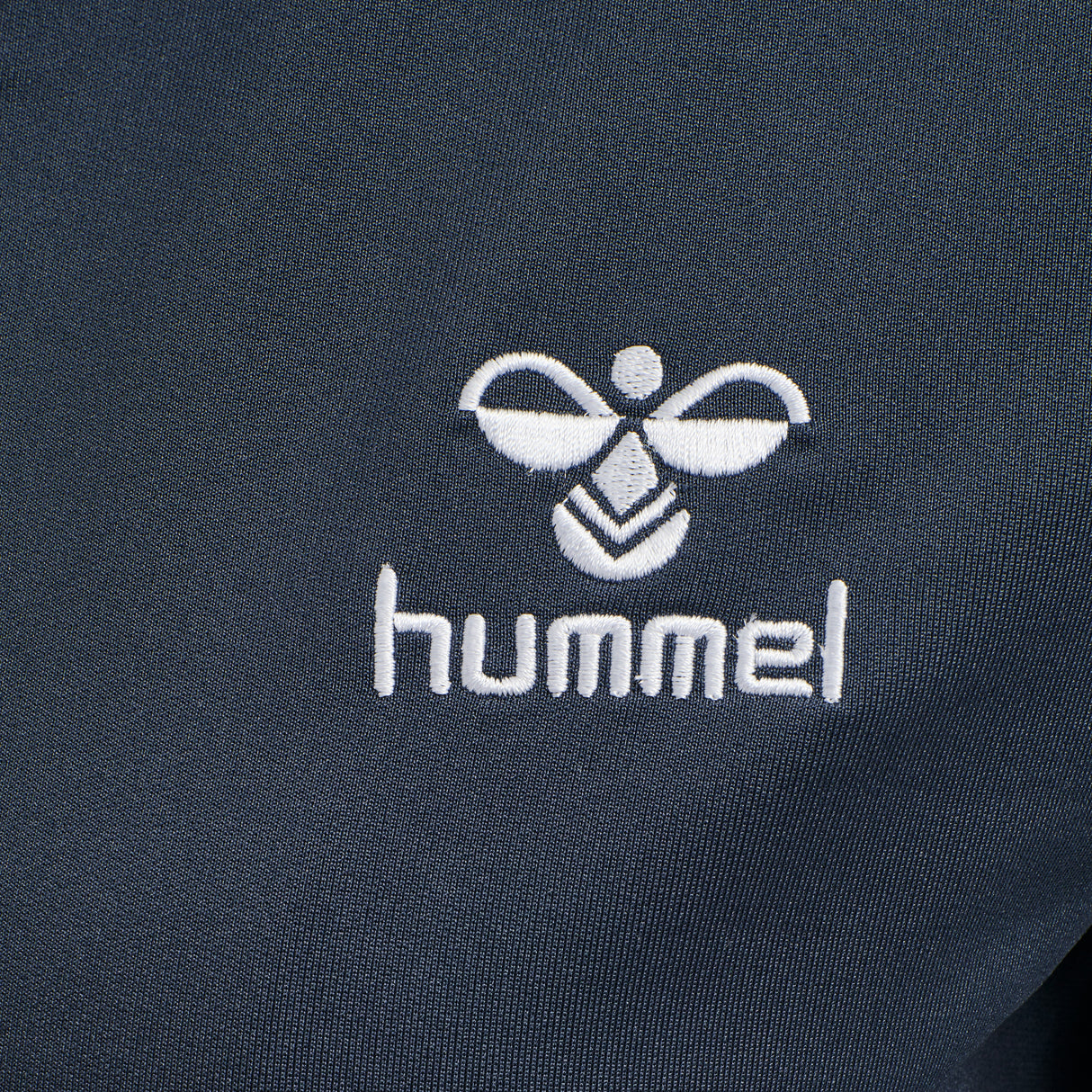 Hummel Women's Nelly 2.0 Zip Jacket Womens Apparel Sweatshirts & Fleece