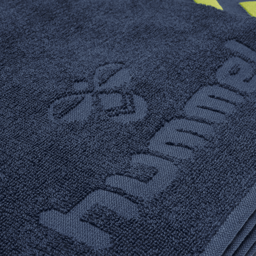 Hummel Large Towel Unisex Accessories Robes & Towels