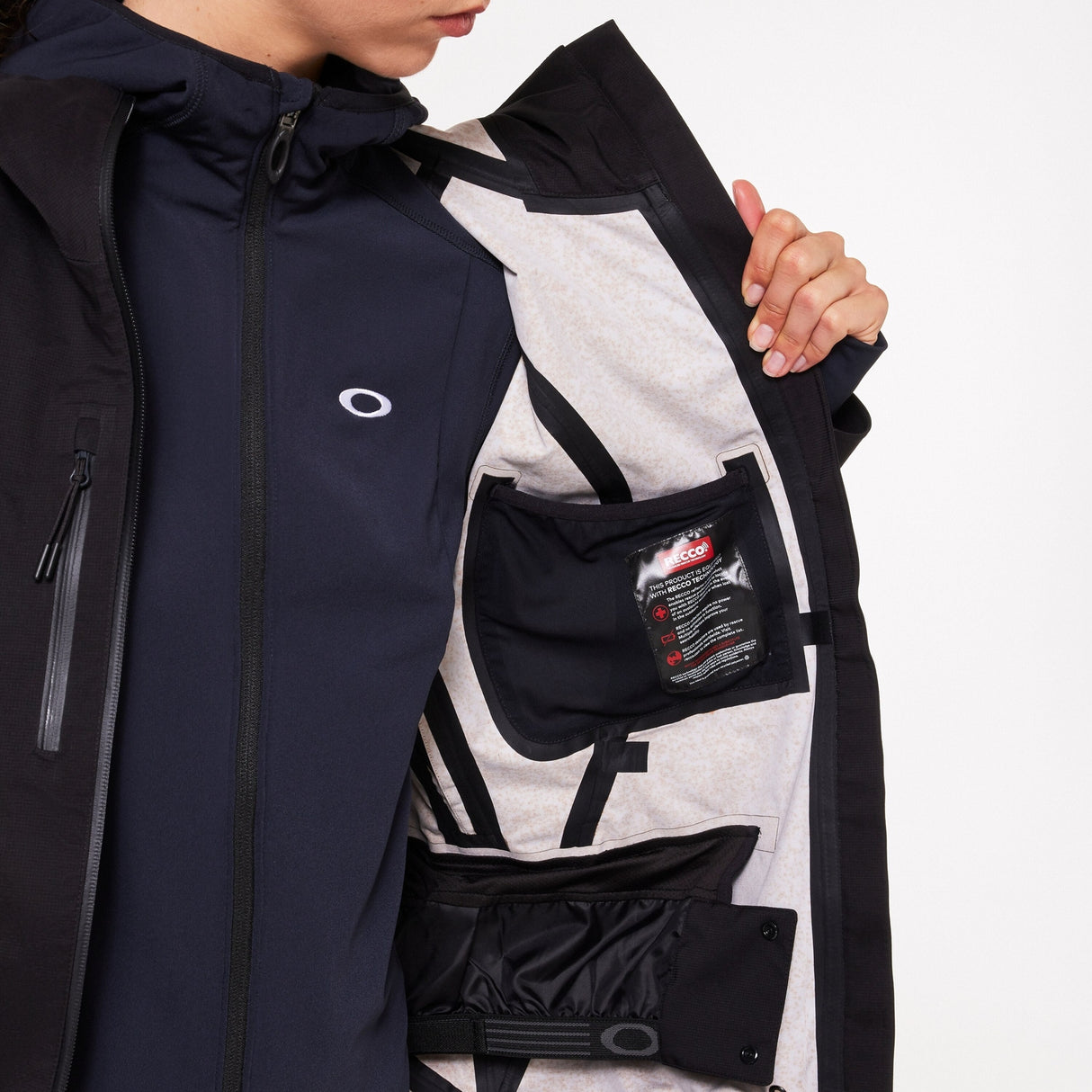 Oakley Women's Outpost RC Shell Jacket Womens Apparel Jackets & Vests