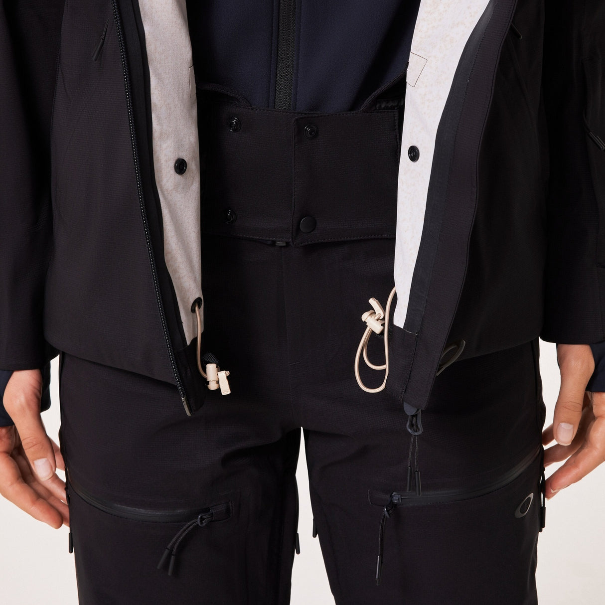 Oakley Women's Outpost RC Shell Jacket Womens Apparel Jackets & Vests