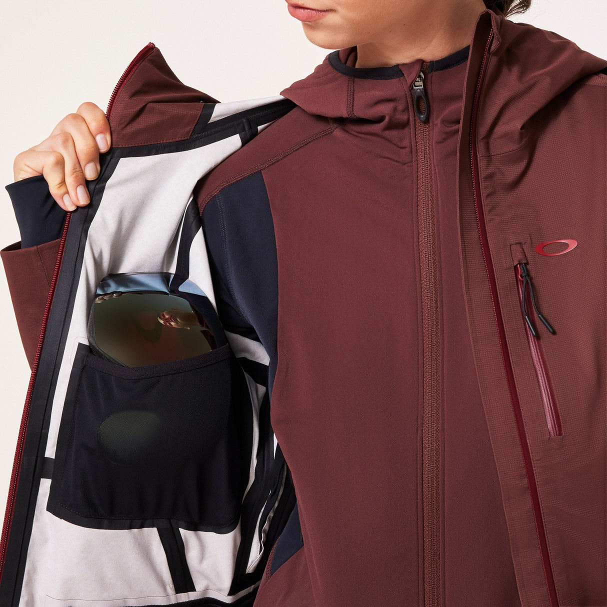 Oakley Women's Outpost RC Shell Jacket Womens Apparel Jackets & Vests