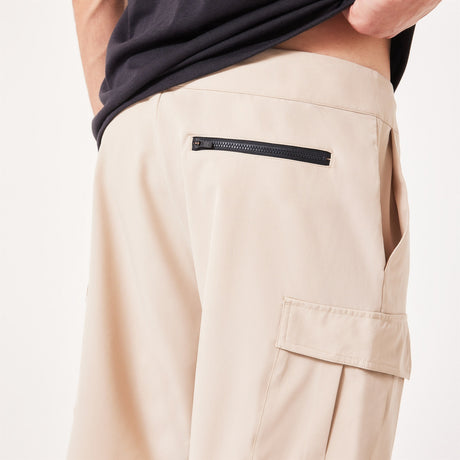 Oakley Men's Cape Cargo RC Hybrid 20'' Short Mens Apparel Shorts