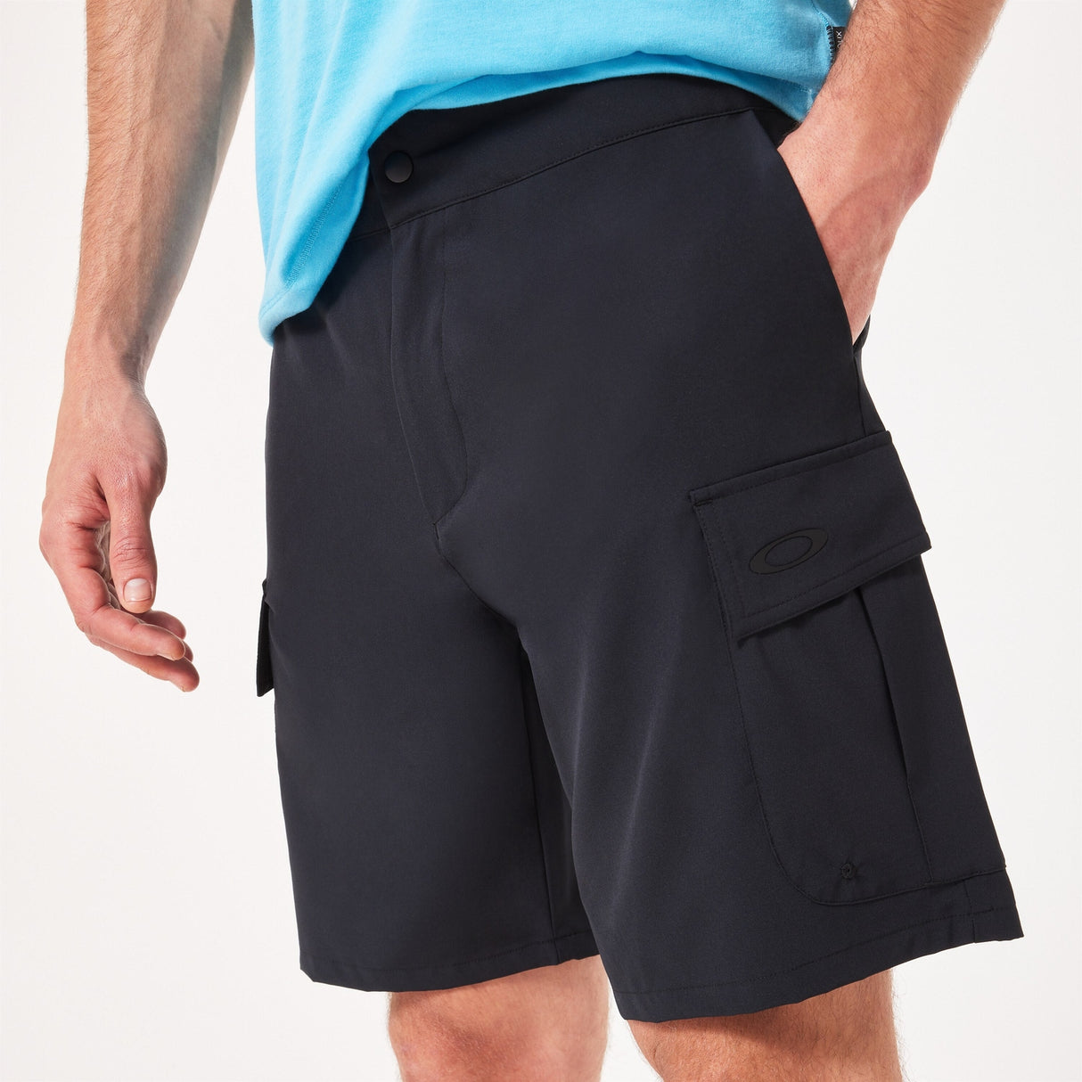 Oakley Men's Cape Cargo RC Hybrid 20'' Short Mens Apparel Shorts
