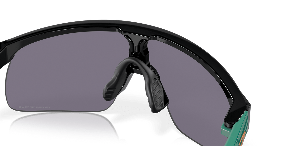 Oakley Youth Resistor Sunglasses Unisex Accessories Sunglasses & Eyewear