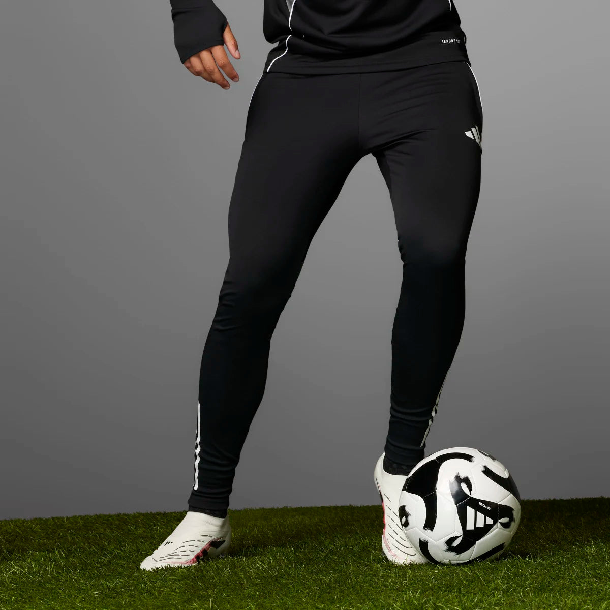 adidas Men's Predator Elite Laceless Firm Ground Soccer Cleats Soccer Footwear Adult