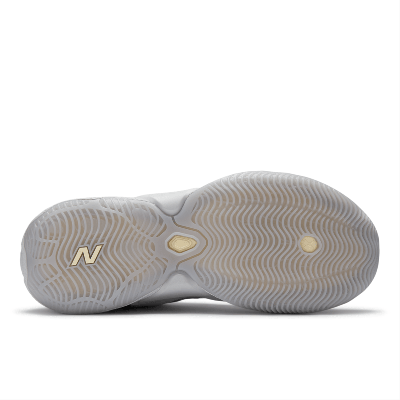 New Balance Men's Fresh Foam BB V3 Basketball Shoe - BBFRSIS3 Basketball Footwear Adult