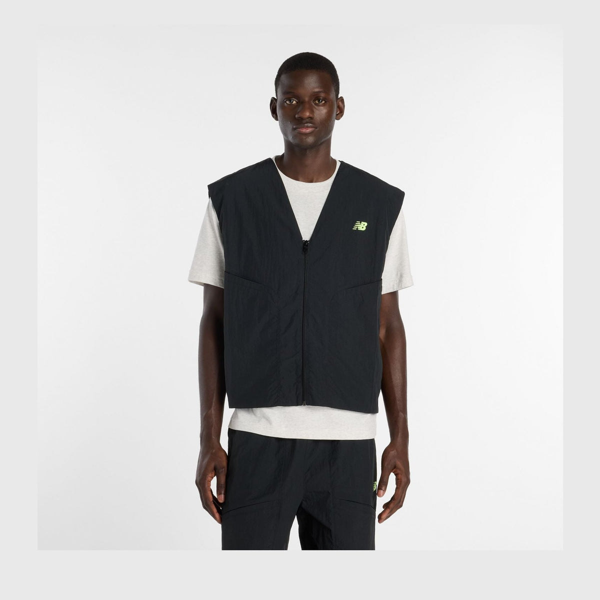 New Balance Men's Castlefield Woven Vest-2