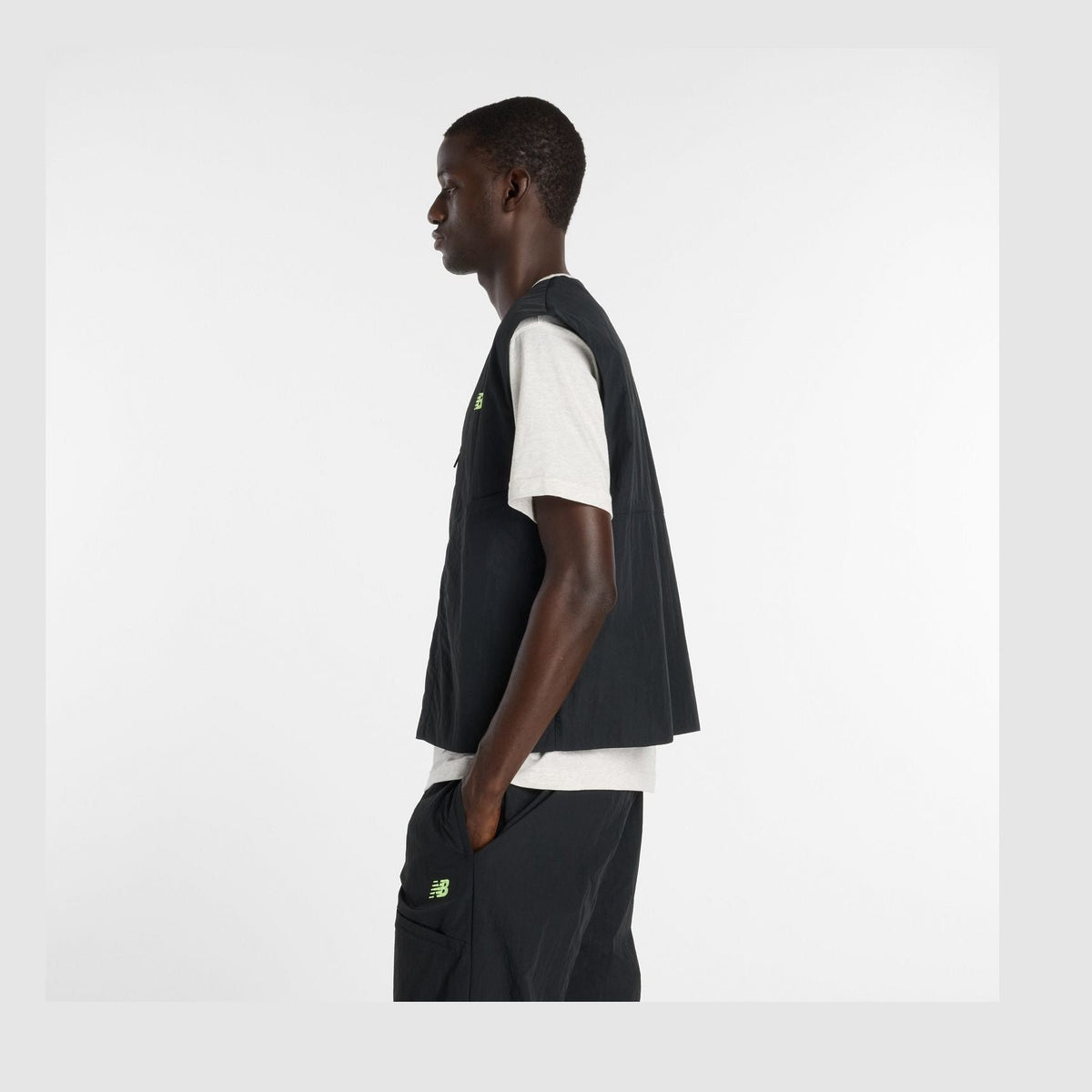 New Balance Men's Castlefield Woven Vest-3