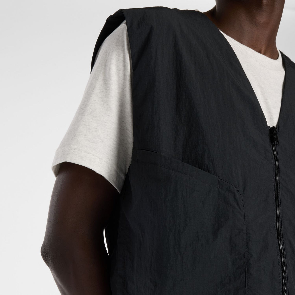 New Balance Men's Castlefield Woven Vest-7