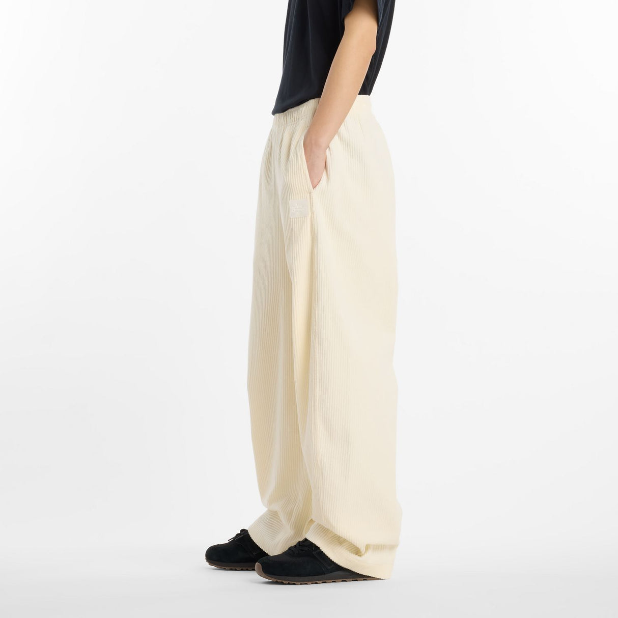 New Balance Women's LNY Woven Pants Western Fit-3