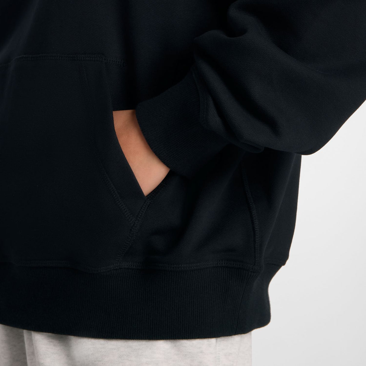 New Balance Women's United Airlines NYC Half Graphic Athletics Hoodie-7