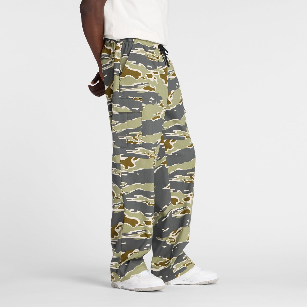 New Balance Men's Cotton Twill Printed Cargo Pants-3
